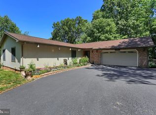 229 High Mountain Rd, Shippensburg, PA 17257