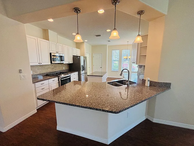 4859 NW 35th Lane Rd — Photo 9