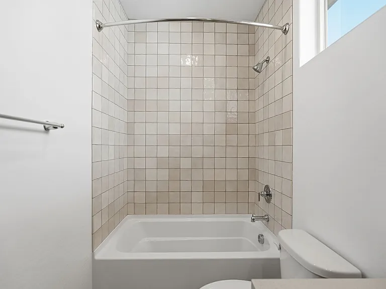 21435 W Meadowbrook Ave — Photo 22