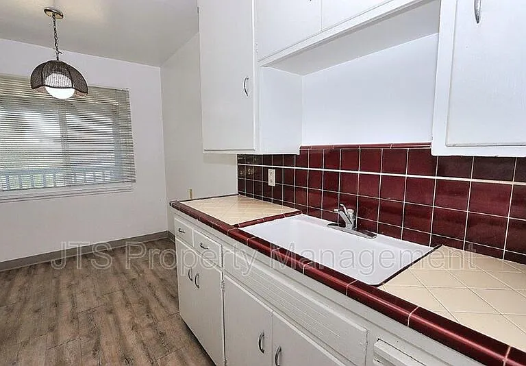4439 V St #6 — Photo 14