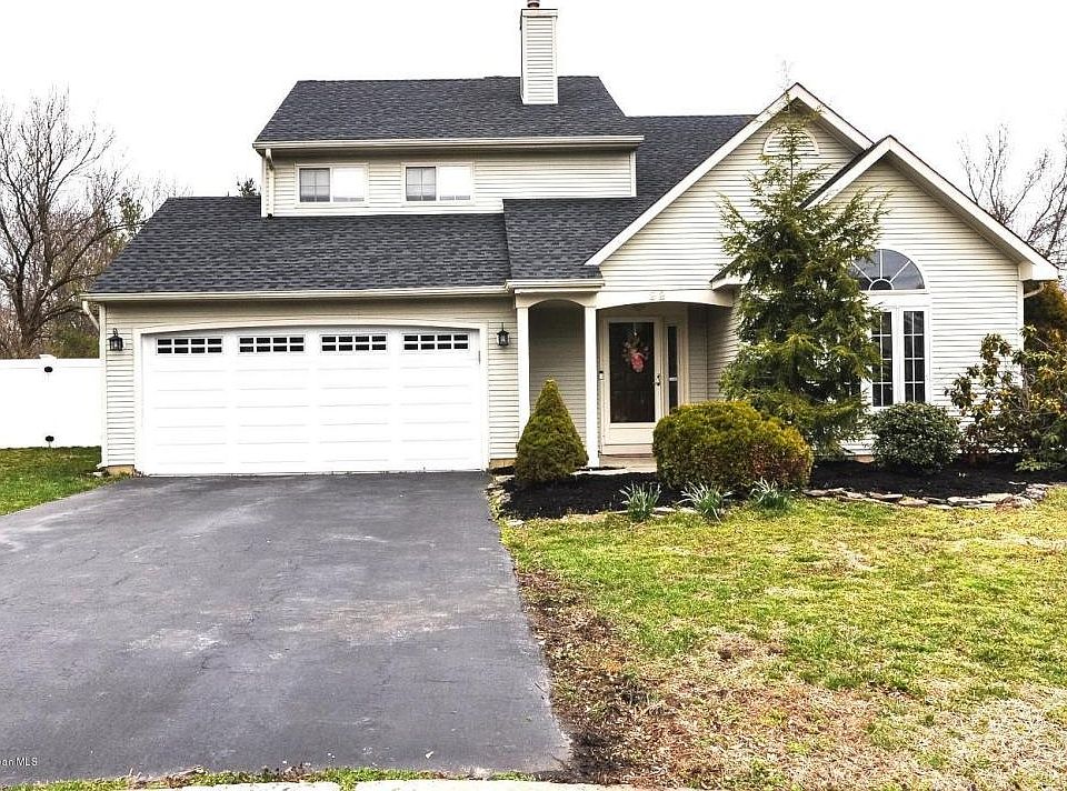 1st image of 22 Ravenwood Ct