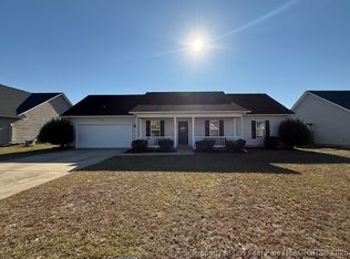 433 Lewis Clark Dr, Hope Mills, NC 28348