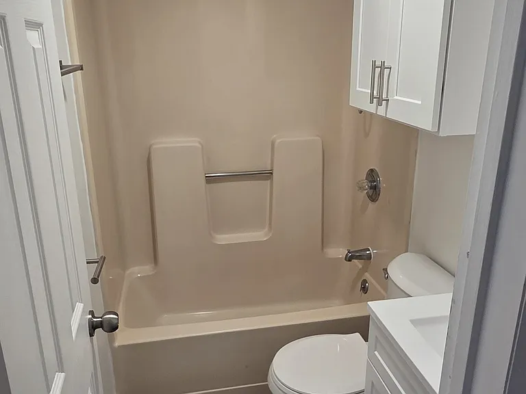 164-166 Main St #166B — Photo 5