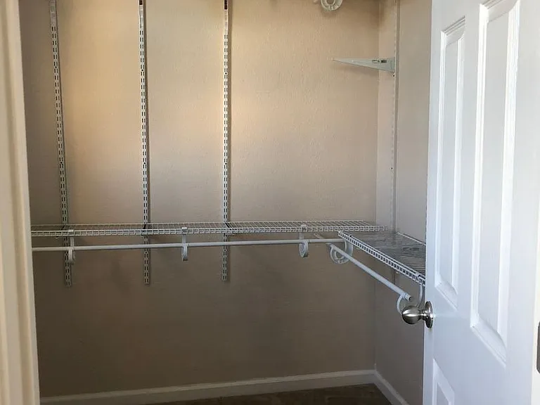 2709 Waldorf Ln — Photo 8