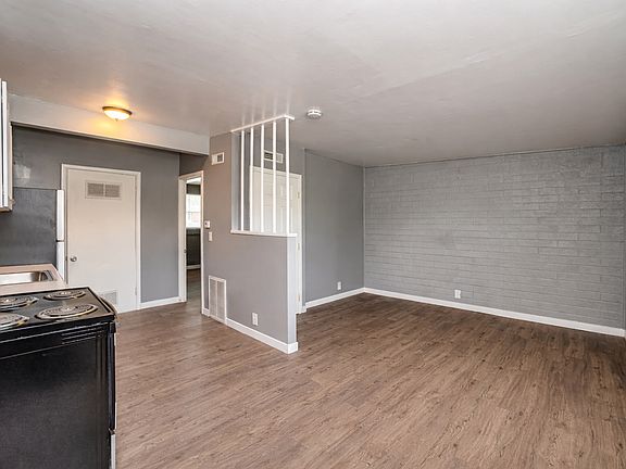 5th image of 850 N Redwood Rd APT 1-4