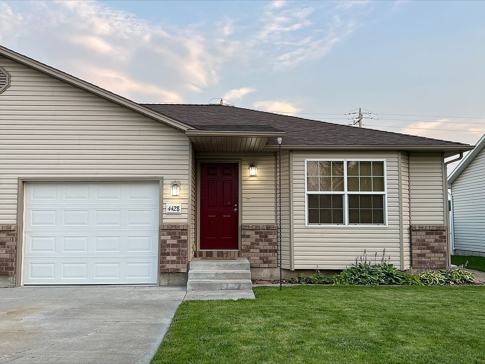 Front view of the duplex.