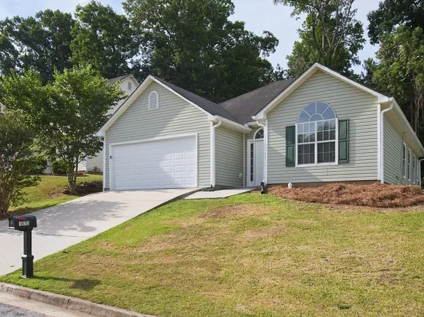 1573 Isleworth Cir, Atlanta, GA 30349