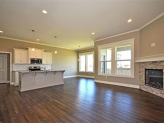 4th image of 18300 NE Belinda Dr