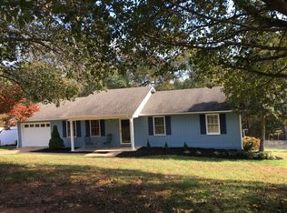 904 Old Wagon Rd, Boiling Springs, SC 29316