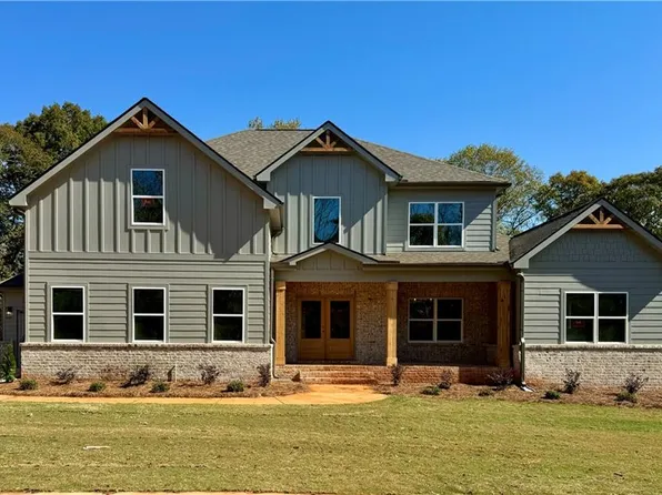 199 Tennesse Walker Way, Hoschton, GA 30548