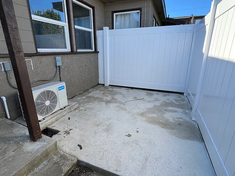 2201 La Paloma Ave — Photo 11