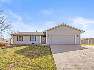 5207 Longview Rd, Shawnee, KS 66218