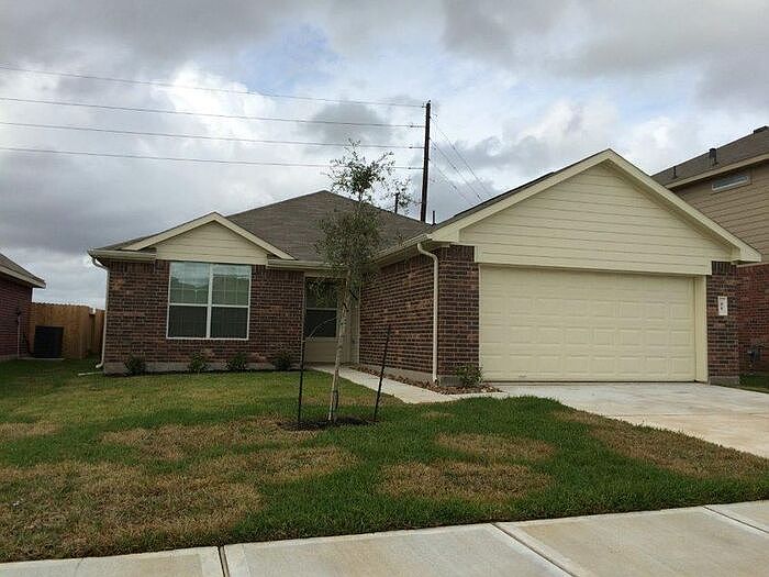 1st image of 21 Laguna Bend Dr