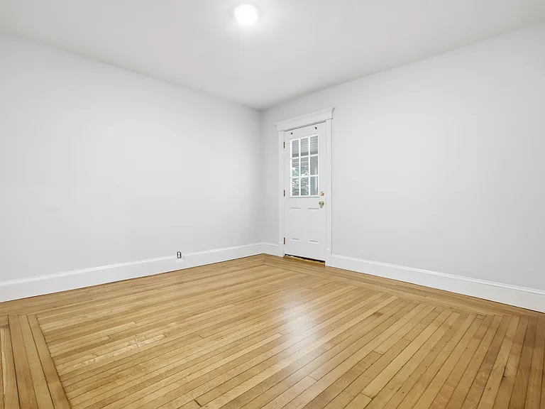 81 Huntington Rd #1 — Photo 12