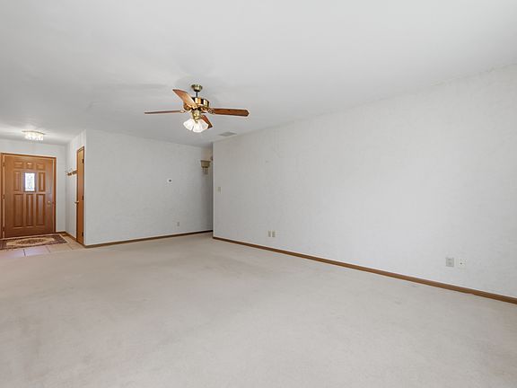 4th image of 512 S Poplar St