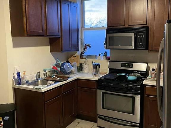 2nd image of 1901 S Sawyer Ave #1