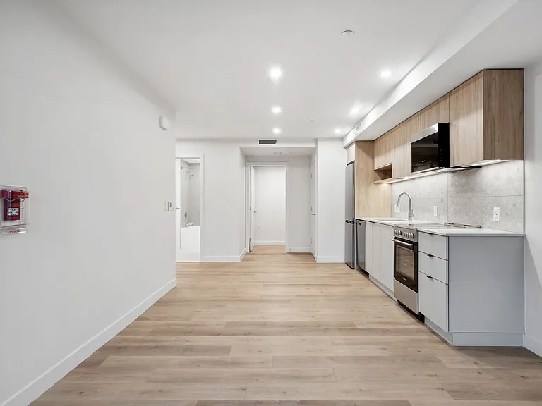 3572 Glen Dr — Photo 64