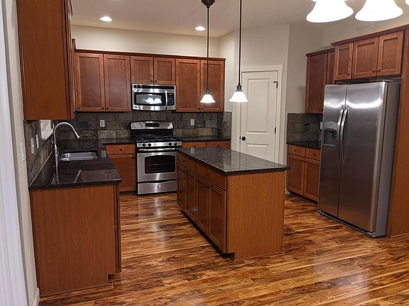 3rd image of 10107 NE 43rd Ave