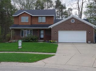 2606 Meadowridge Dr SW, Byron Center, MI 49315