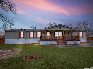 270 Michael Rd, Poteet, TX 78065