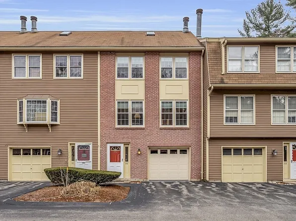 142 Heritage Dr, Tewksbury, MA 01876