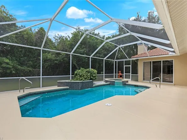 2079 Imperial CIR, NAPLES, FL 34110