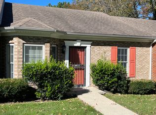 237 Waveland Ave APT 202, Danville, KY 40422