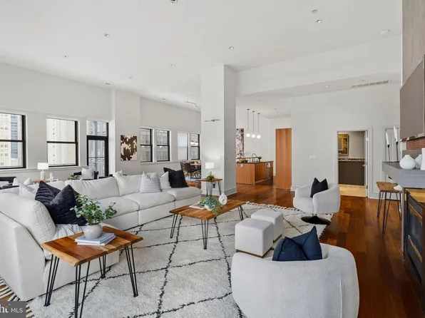 1515 Locust St Unit 1000, Philadelphia, PA 19102