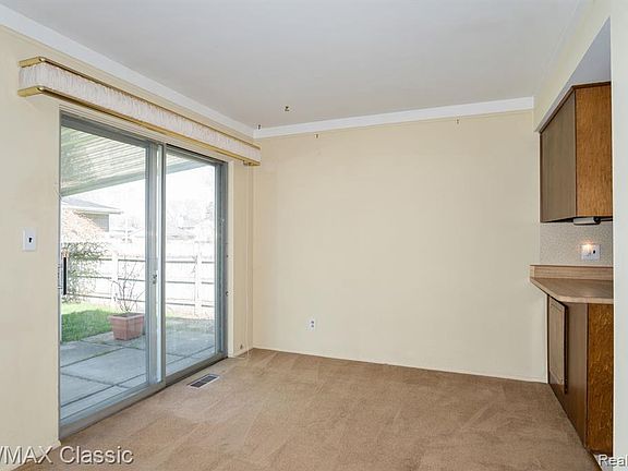 5th image of 37324 Booth Ave