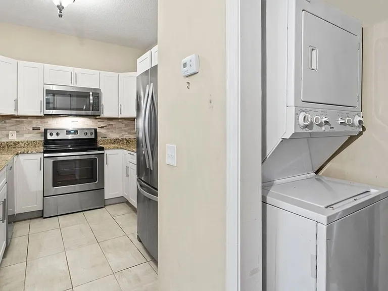 47 Bradford Commons Ln #47 — Photo 17