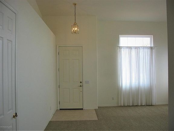 4th image of 905 Essex St