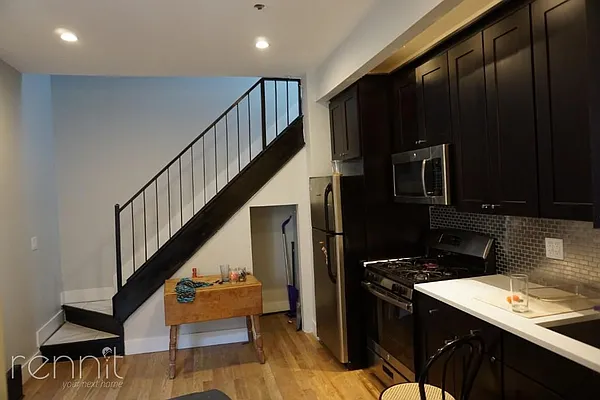 Rented by Rennit Inc. | media 47