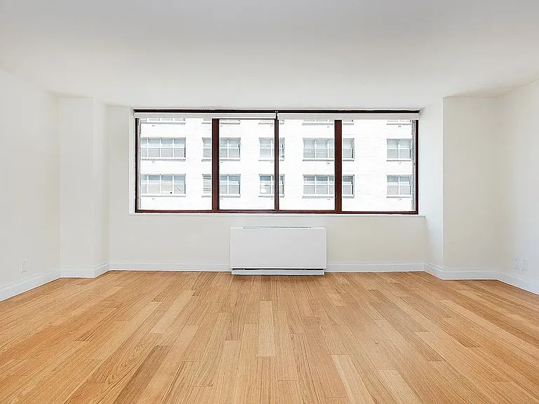 260 W 52nd St #16D — Photo 3