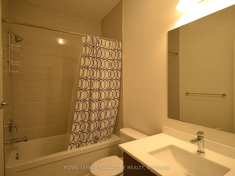 202 Huguenot Rd — Photo 8