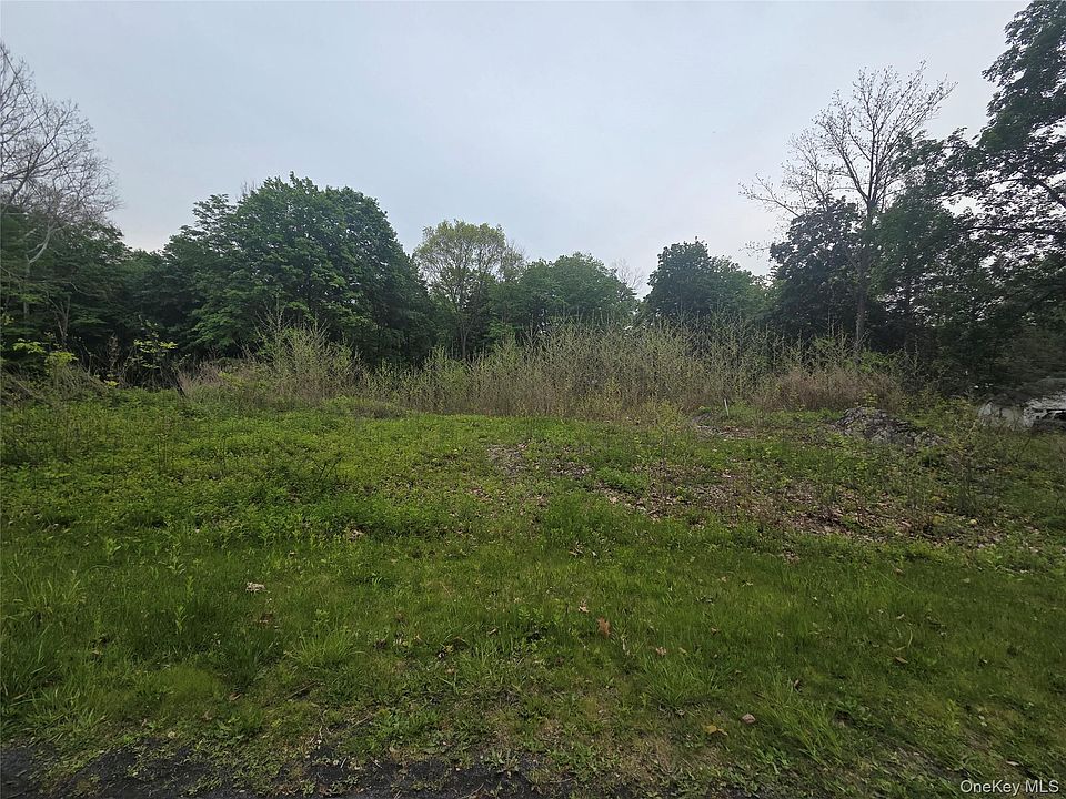 1st image of 10 Thorns Lane