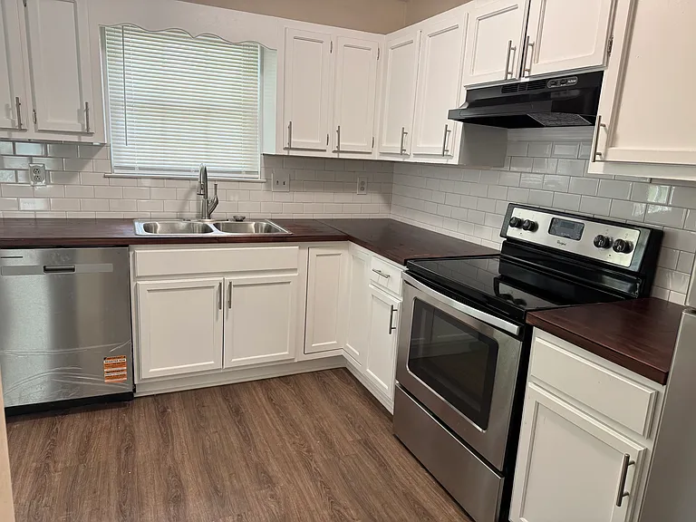 5139 Cornell Dr — Photo 9