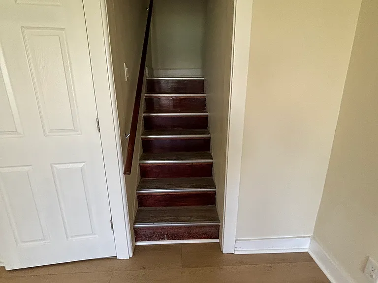 107 W Hayes Ave — Photo 4
