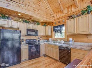 2432 E View Dr, Gatlinburg, TN 37738