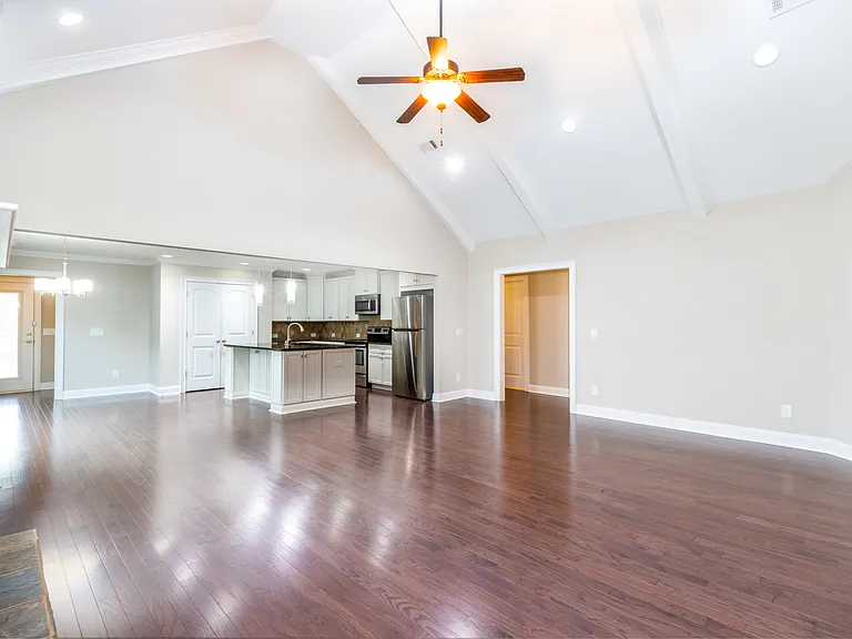 2171 Addison Way — Photo 2