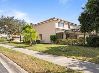 2082 Sagebrush Cir, Naples, FL 34120