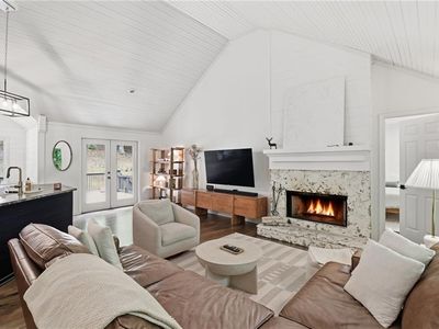648 Bellflower Dr, Big Canoe, GA, 30143