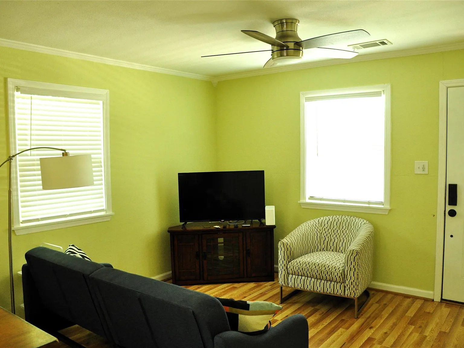 2 bed, 1.0 bath, 754 sqft, $1,625 — Photo 4
