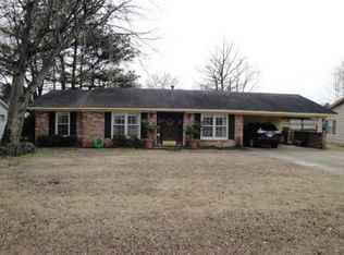 1409 Deering St, Cleveland, MS 38732