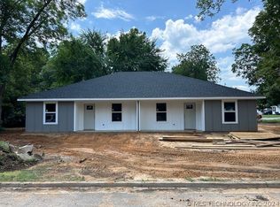 623 W Locust St, Durant, OK 74701