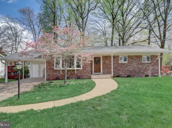 10309 Continental Ln, Fairfax, VA 22030