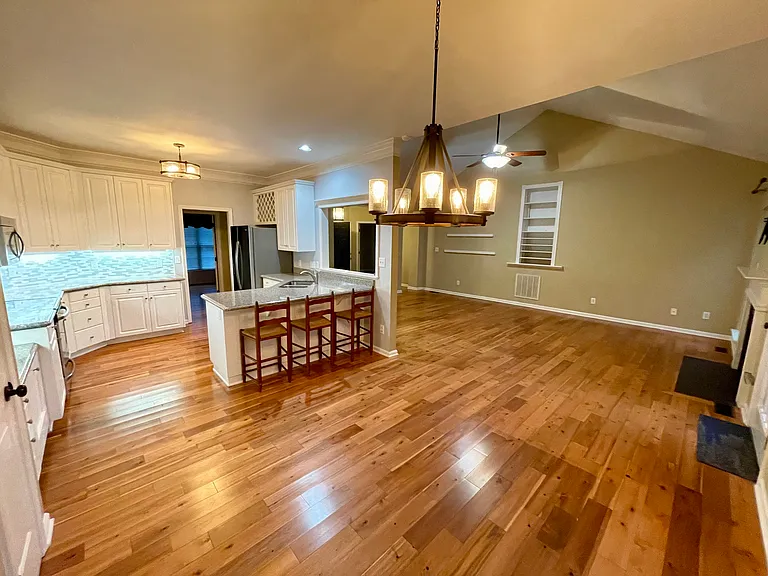 16104 Epiphany Ct — Photo 6