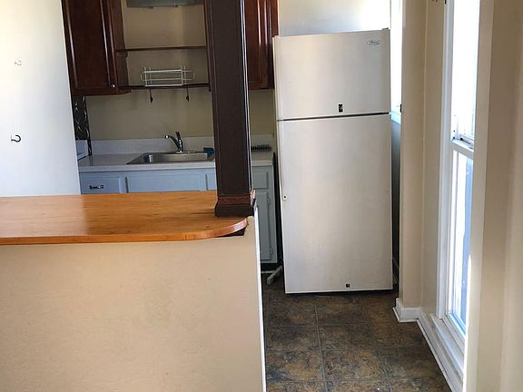 4th image of 230 Lime Ave #C