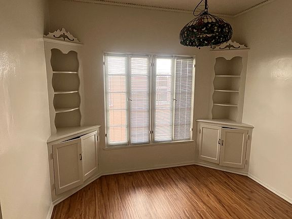 5th image of 638 S Cloverdale Ave #4