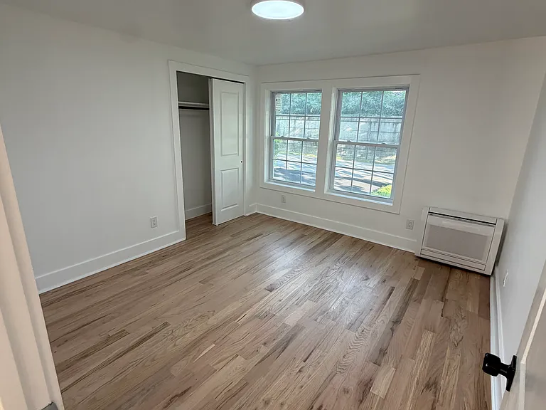 227 N Railroad Ave — Photo 6