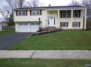 141 Laauwe Ave, Wayne, NJ 07470